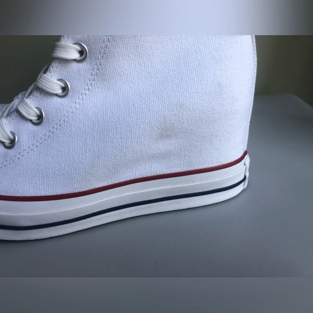 Converse Chuck Taylor All Star Wedge Platform High Top Sneakers Size: US 9